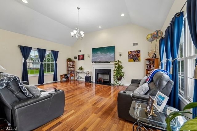 16 Ponderosa Trl, Sparta Twp., NJ 07871