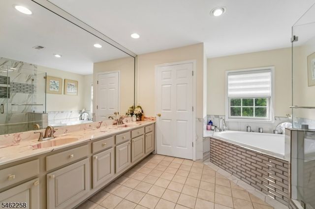 16 Ponderosa Trl, Sparta Twp., NJ 07871