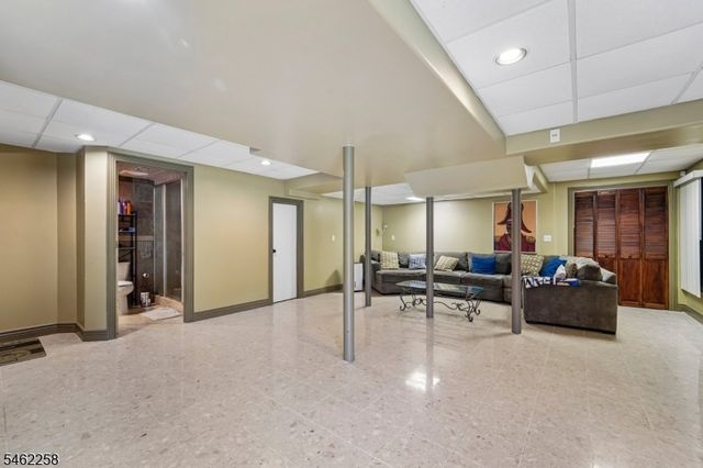 16 Ponderosa Trl, Sparta Twp., NJ 07871