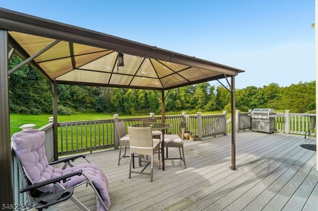 16 Ponderosa Trl, Sparta Twp., NJ 07871