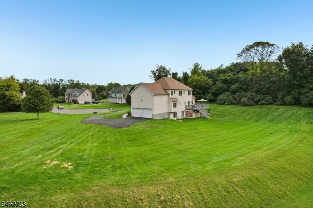 16 Ponderosa Trl, Sparta Twp., NJ 07871