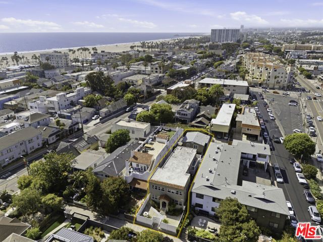 117 Paloma Avenue, Venice (los Angeles), CA 90291