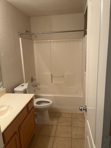 831 Parkside Drive, Cedar Hill, TX 75104