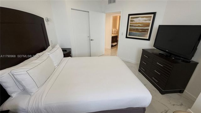 17375 Collins Avenue 608, Sunny Isles Beach, FL 33160