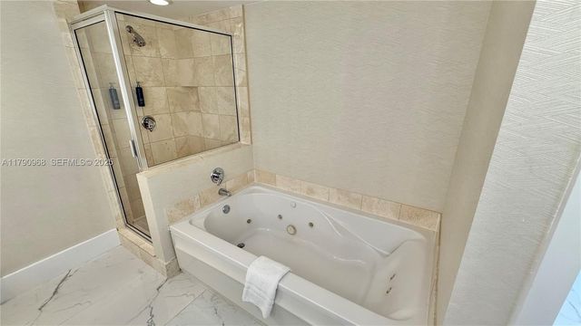 17375 Collins Avenue 608, Sunny Isles Beach, FL 33160