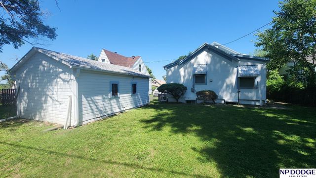 3604 N 42nd Street, Omaha, NE 68111