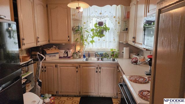 3604 N 42nd Street, Omaha, NE 68111