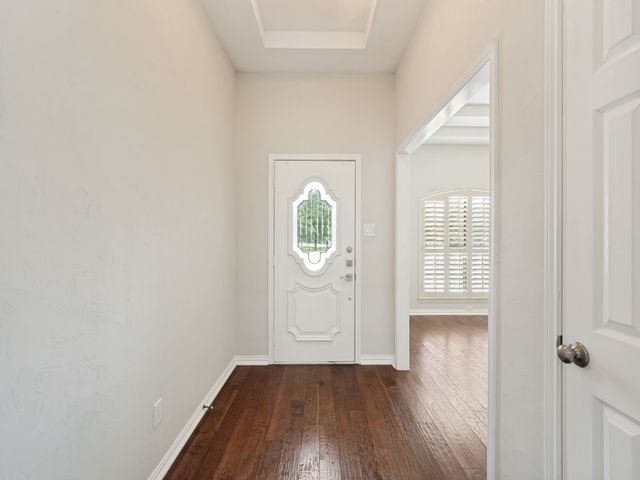437 Heneretta Drive, Hurst, TX 76054