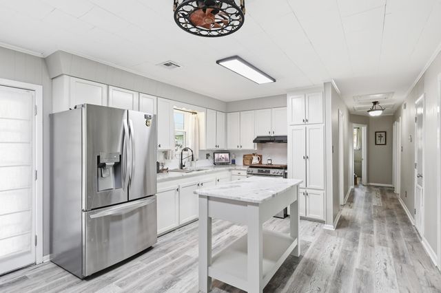 11 J Circle, Houma, LA 70364