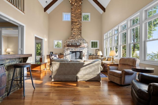 190 Gray Fox Court, Jasper, TN 37347