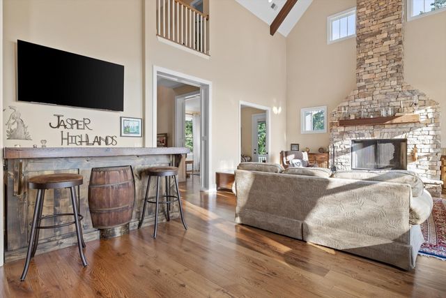 190 Gray Fox Court, Jasper, TN 37347
