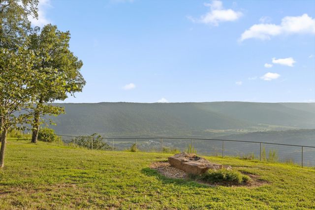190 Gray Fox Court, Jasper, TN 37347