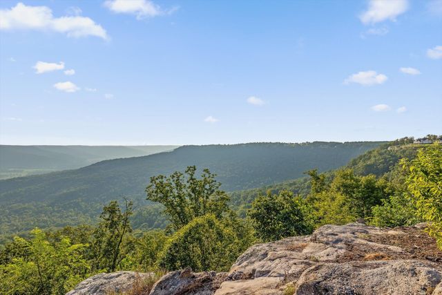 190 Gray Fox Court, Jasper, TN 37347