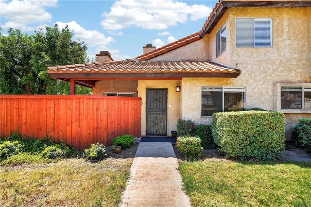 16600 Seville, Fontana, CA 92335