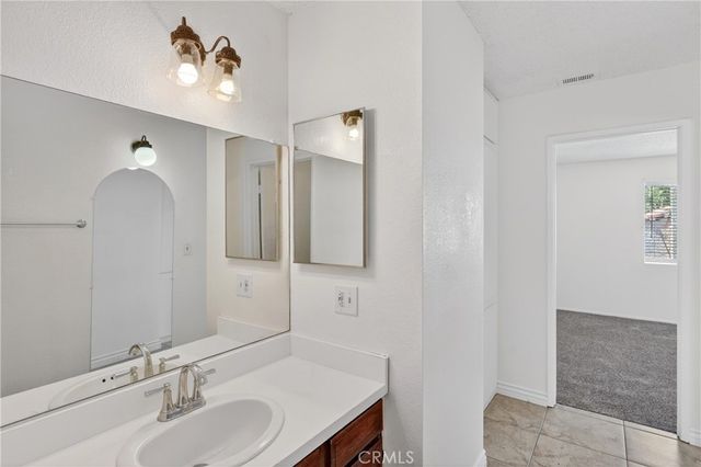16600 Seville, Fontana, CA 92335