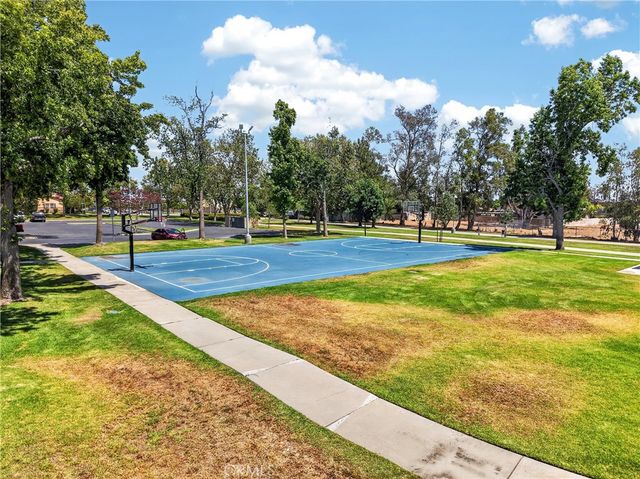 16600 Seville, Fontana, CA 92335