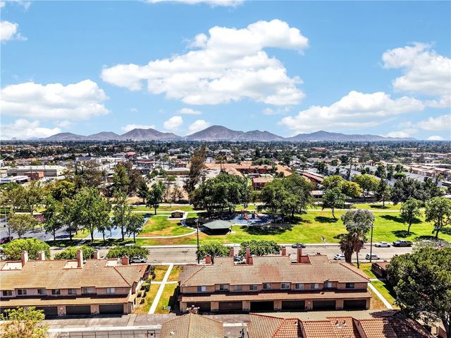 16600 Seville, Fontana, CA 92335