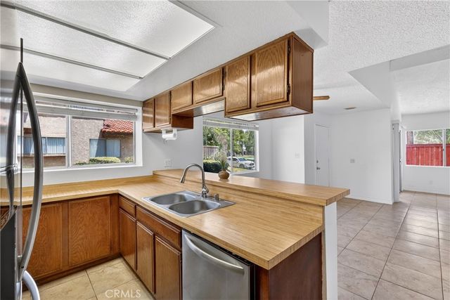 16600 Seville, Fontana, CA 92335