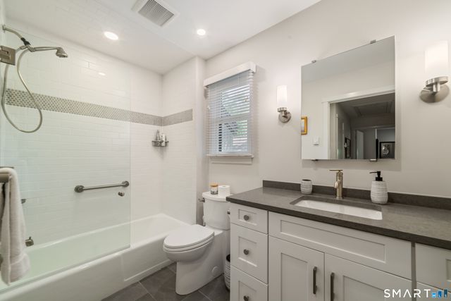 595 Heritage Village B, Southbury, CT 06488