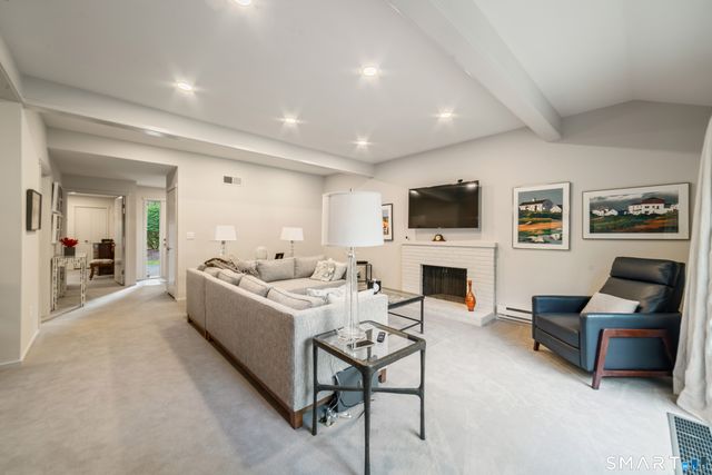 595 Heritage Village B, Southbury, CT 06488