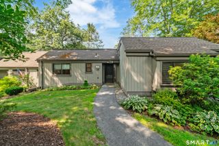 595 Heritage Village B, Southbury, CT 06488