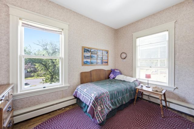 520 2nd Avenue SE, Jamestown, ND 58401