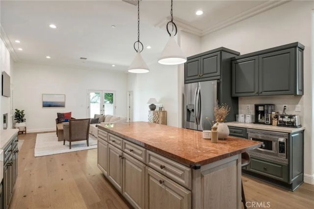 1819 Speyer Lane B, Redondo Beach, CA 90278