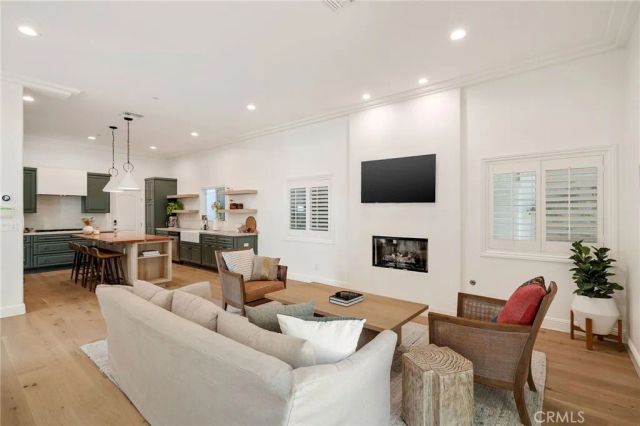 1819 Speyer Lane B, Redondo Beach, CA 90278