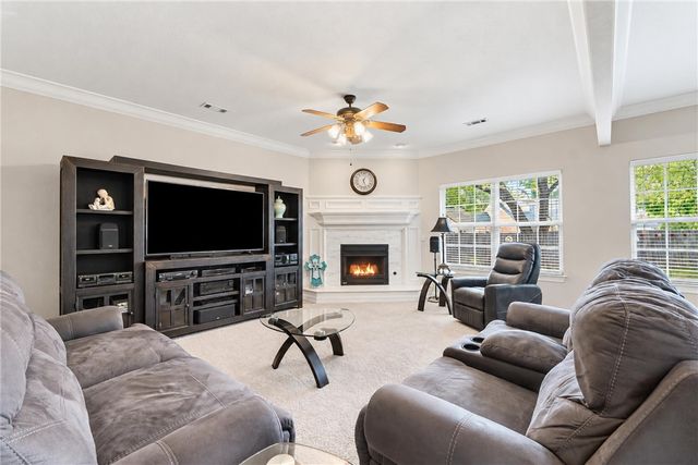 1638 Greystone Place, Springdale, AR 72762
