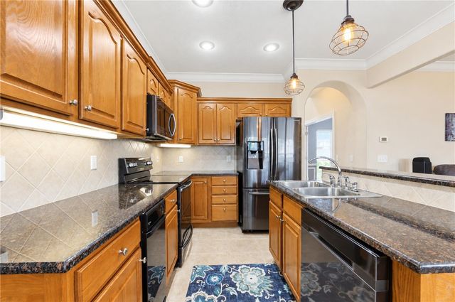 1638 Greystone Place, Springdale, AR 72762