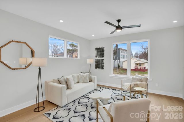 142 Mattoon Street, Charlotte, NC 28216
