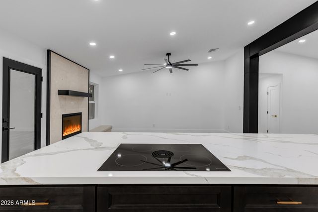 7707 E Turquoise Avenue, Scottsdale, AZ 85258