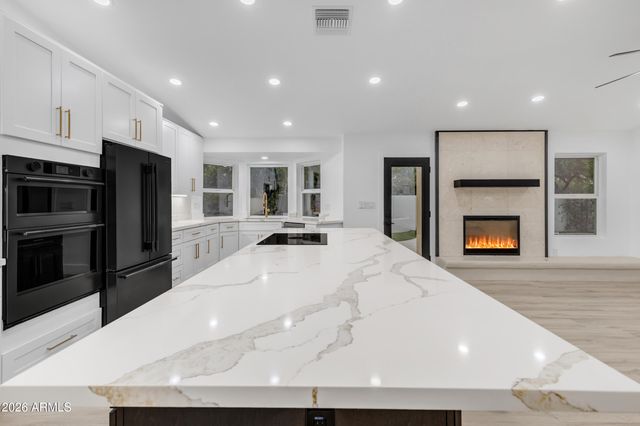 7707 E Turquoise Avenue, Scottsdale, AZ 85258
