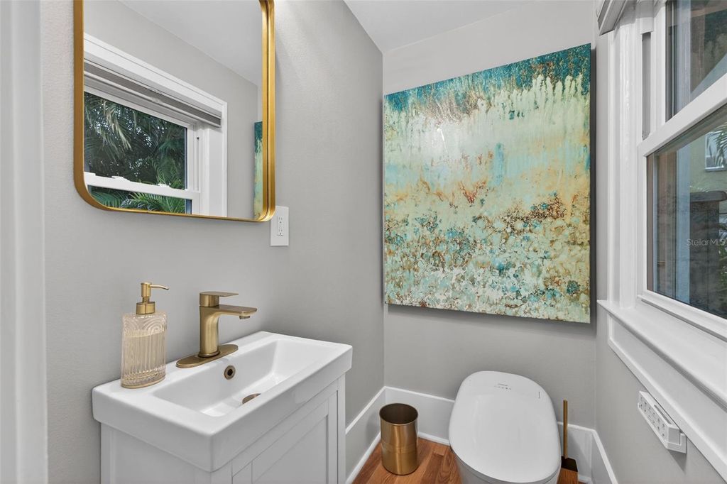 Image 26 of property listing at 534 1ST STREET N, St Petersburg, FL 33701