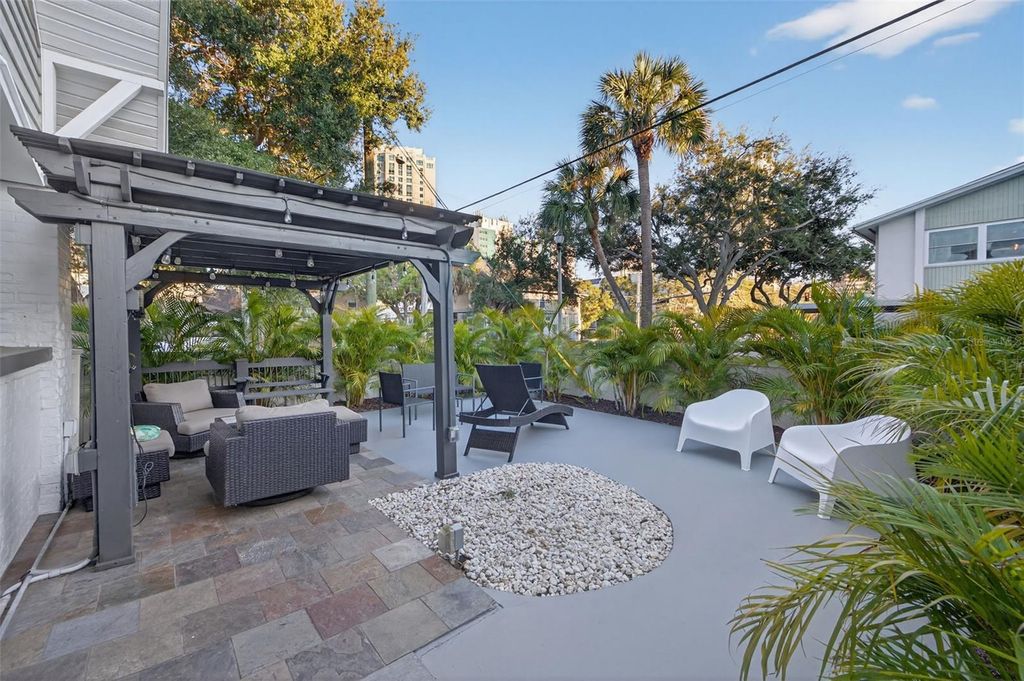 Image 44 of property listing at 534 1ST STREET N, St Petersburg, FL 33701