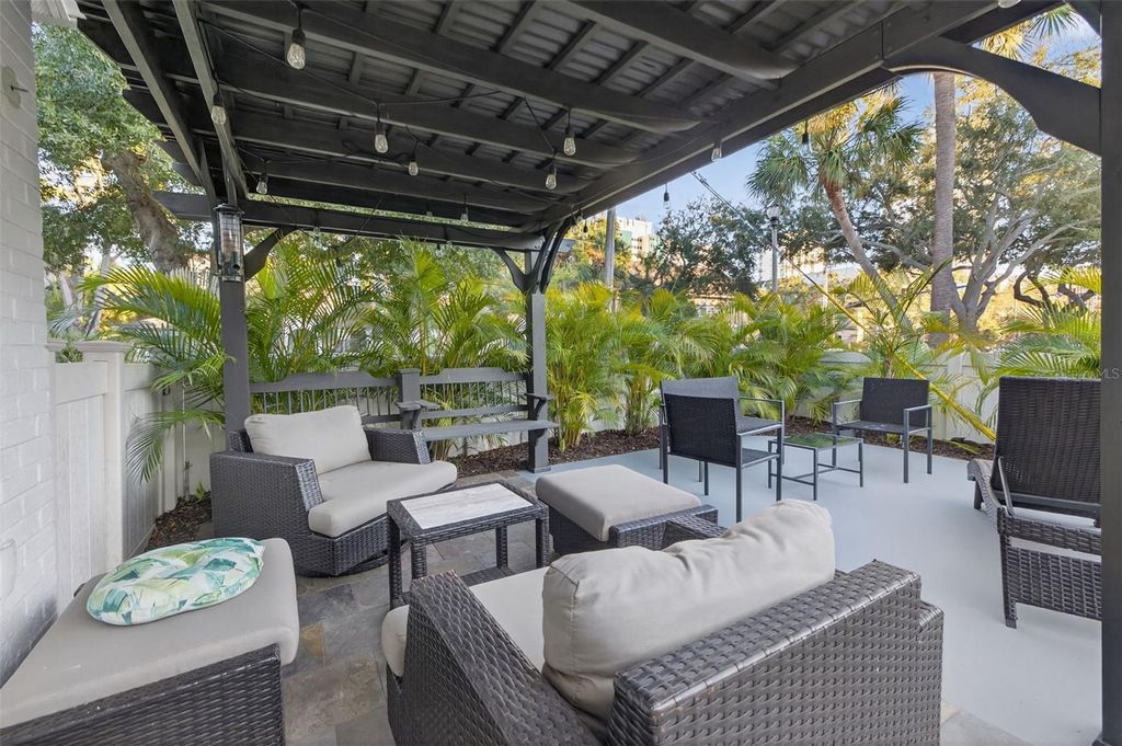 Image 45 of property listing at 534 1ST STREET N, St Petersburg, FL 33701