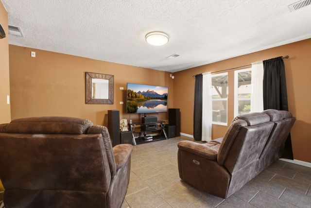 6319 Bisbee Place NW, Albuquerque, NM 87114