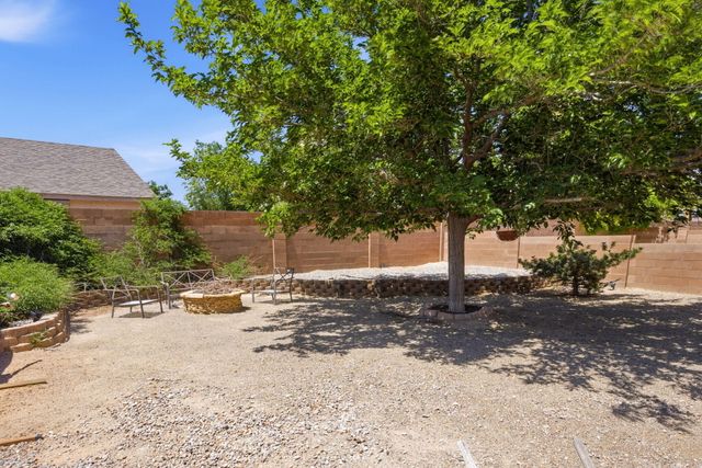 6319 Bisbee Place NW, Albuquerque, NM 87114