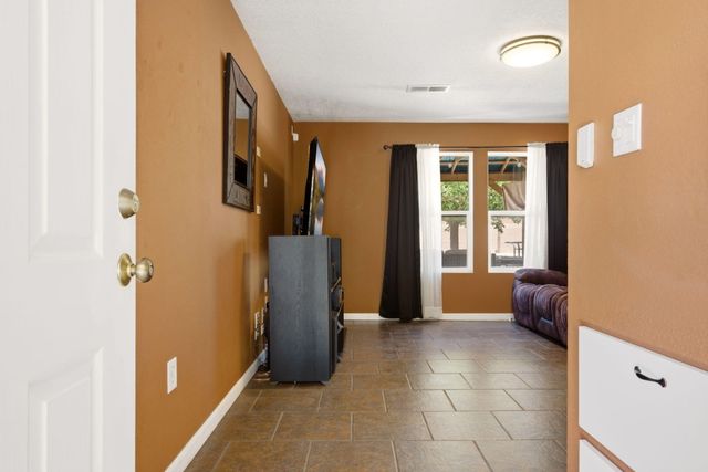 6319 Bisbee Place NW, Albuquerque, NM 87114