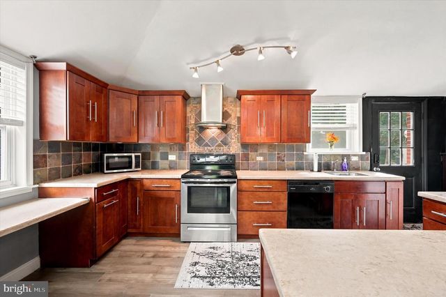 837 WOODBROOK LN, Plymouth Meeting, PA 19462