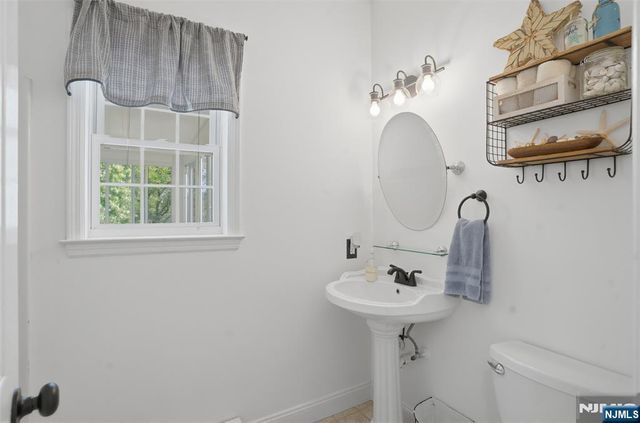 161 West Street, Warwick, NY 10990