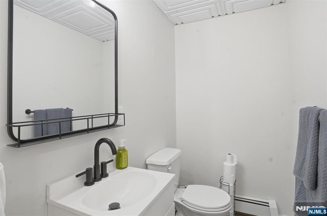 161 West Street, Warwick, NY 10990