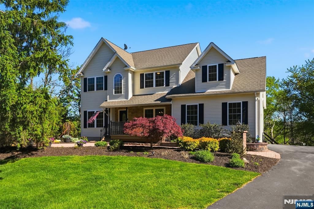 161 West Street, Warwick, NY 10990