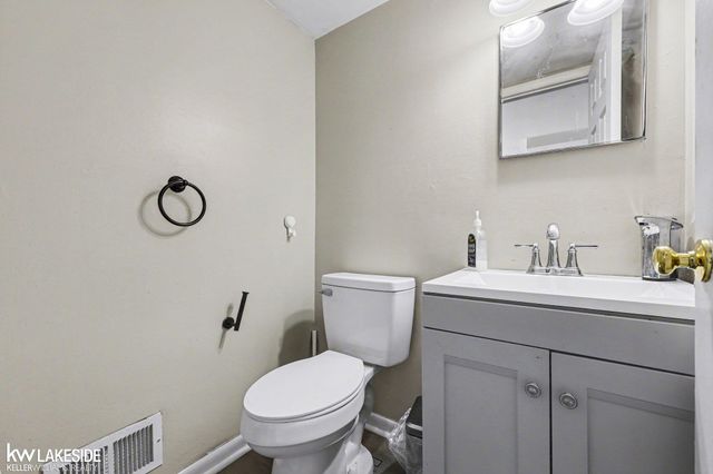 11518 Messmore Road, Utica, MI 48317