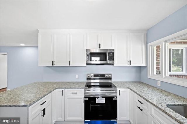 17502 YORK RD, Hagerstown, MD 21740