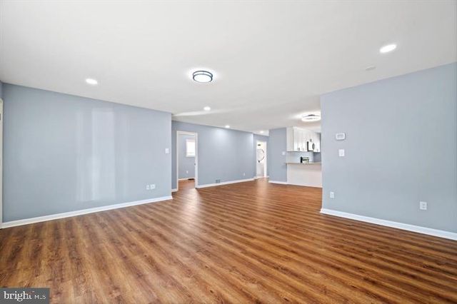 17502 YORK RD, Hagerstown, MD 21740