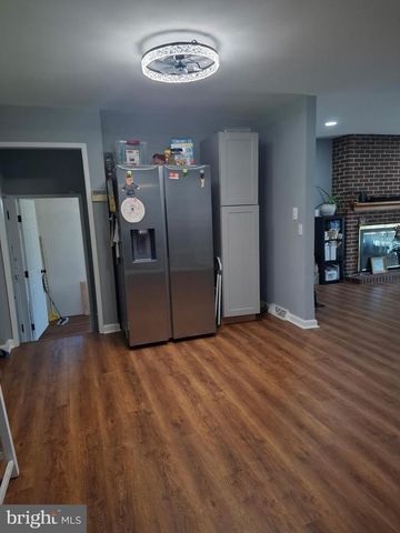 17502 YORK RD, Hagerstown, MD 21740