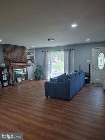 17502 YORK RD, Hagerstown, MD 21740