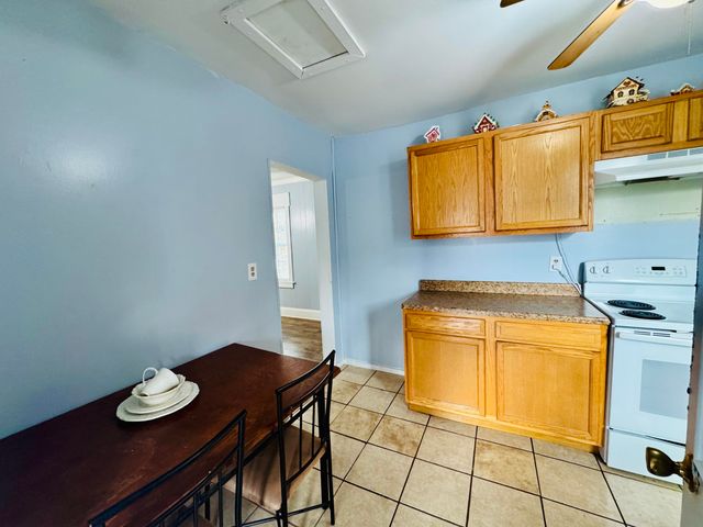 E 319 Hazel ST, Covington, VA 24426