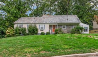 8 Richmond Lane, New Rochelle, NY 10804